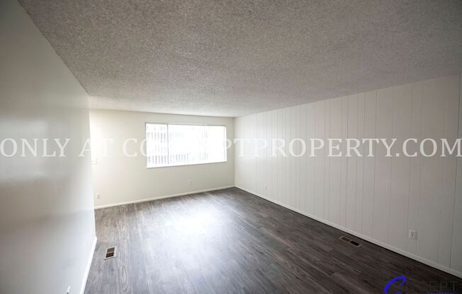 2 beds, 1 bath, 935 sqft, $1,249, Unit 28