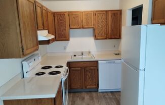 2 beds, 1 bath, 876 sqft, $1,400, Unit A