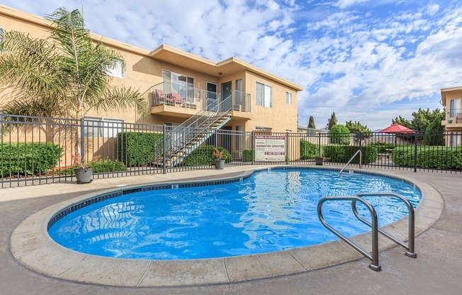 1 bed, 1 bath, 725 sqft, $1,800, Unit 06