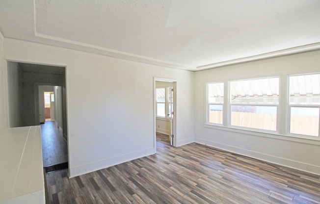 1916 - 1920 Crosby Ave.