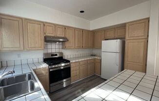 3 beds, 2.5 baths, $4,995