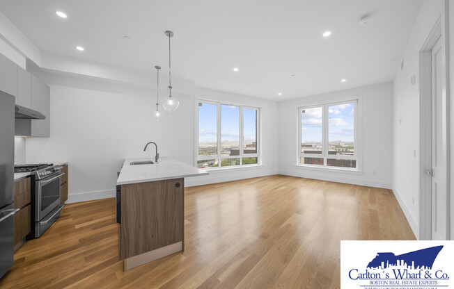 218 OLD COLONY AVE