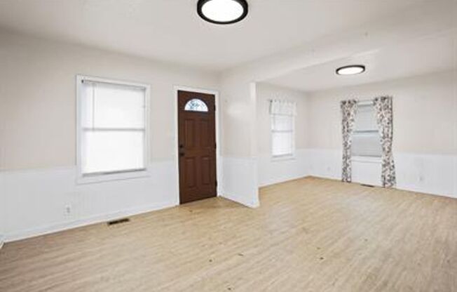 3 Bed 1 Bath Single Family Home on Spokanes North Side!