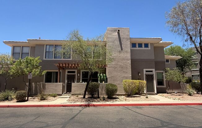 Venu at Grayhawk. 2 bed, 2.5 bath townhome, 1 cg, gated community, Lots of Amenities