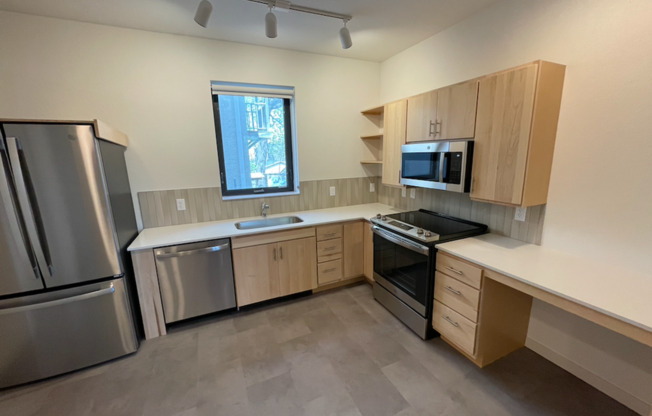 1 bed, 1 bath, 550 sqft, $1,175, Unit 102