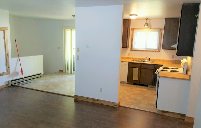 2401 Arcadia
