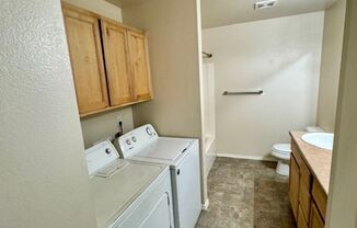 3 beds, 1 bath, $2,000, Unit UNIT D