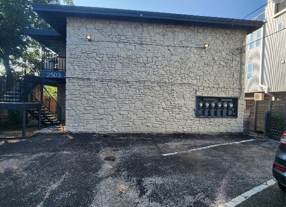 3503 Harmon Ave. Unit #105
