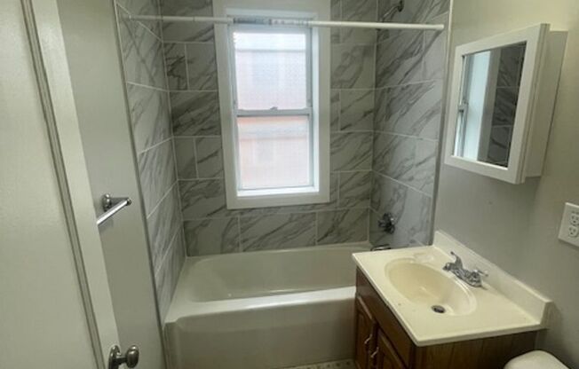 230 Fort Pleasant Ave / 62 Warner Street