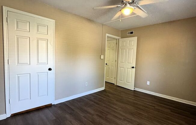 2 beds, 2 baths, 1,000 sqft, $1,000, Unit Unit B