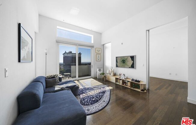 2 beds, 2 baths, 1,020 sqft, $3,200, Unit 610