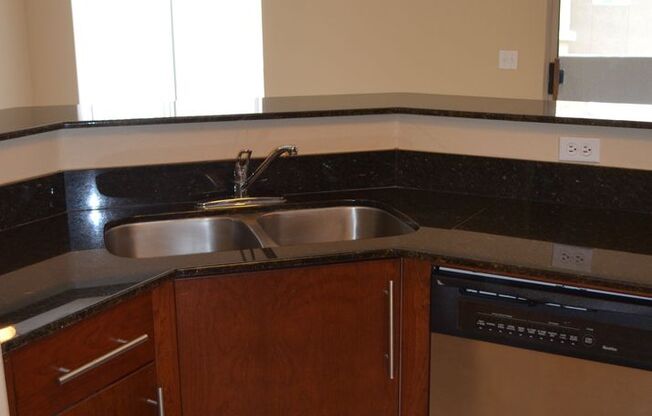 2 beds, 2.5 baths, $2,200, Unit # 2133