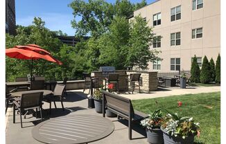 2 beds, 2 baths, 1,115 sqft, $1,995, Unit 3240-221