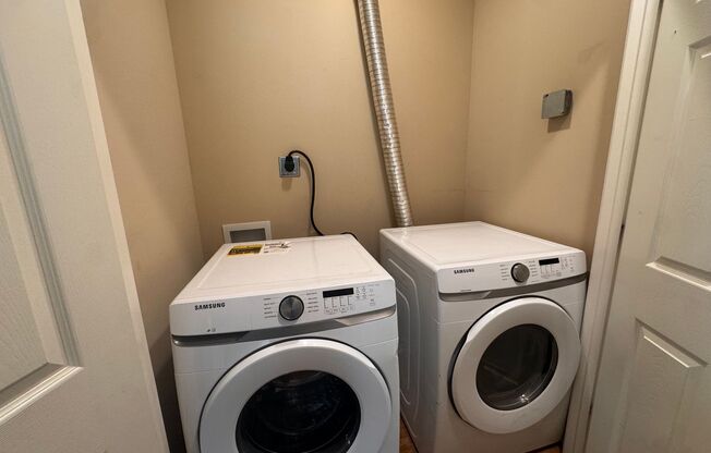 1 bed, 1 bath, 780 sqft, $795, Unit 252-D