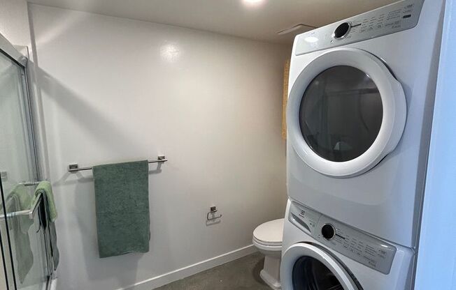 Studio, 1 bath, 305 sqft, $2,045, Unit 667