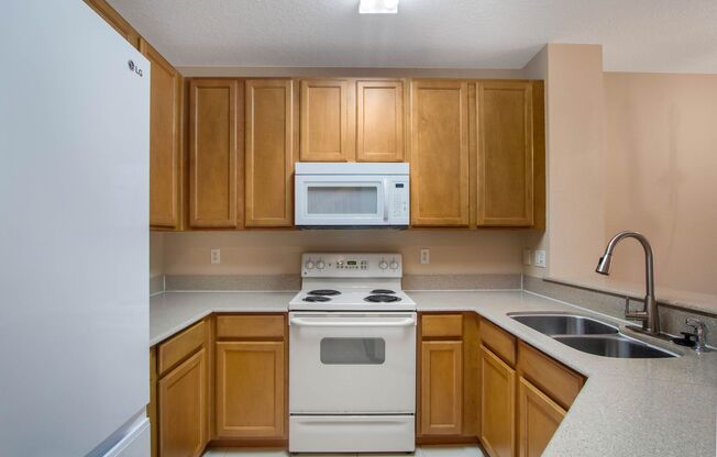 2/2.2 PLUS huge LOFT in Daniels Landing