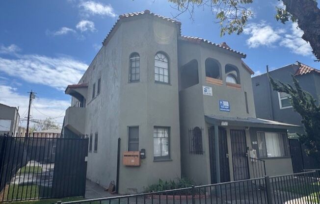 3 beds, 1 bath, 1,075 sqft, $2,495, Unit 2028-A