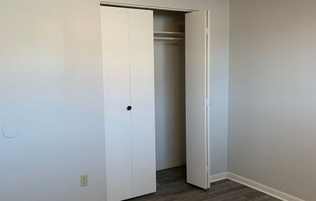 2 beds, 1 bath, 700 sqft, $875, Unit 9131