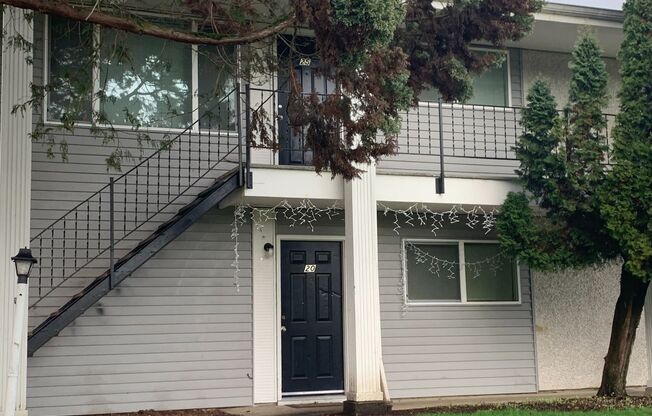Sweetbriar Apartments