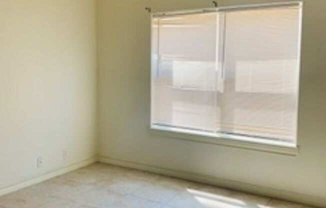 2 beds, 2 baths, 1,005 sqft, $1,215, Unit Canteras Real 40