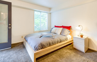 2 beds, 1 bath, 640 sqft, $1,375, Unit 155.3