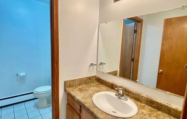 2 beds, 1 bath, 900 sqft, $1,345, Unit 2