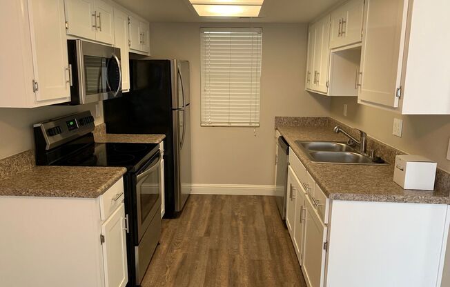 2 beds, 1 bath, 875 sqft, $1,590, Unit 445-265