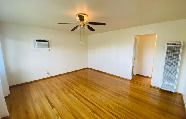 $500 MOVE-IN BONUS on this charming Old Town Home!
