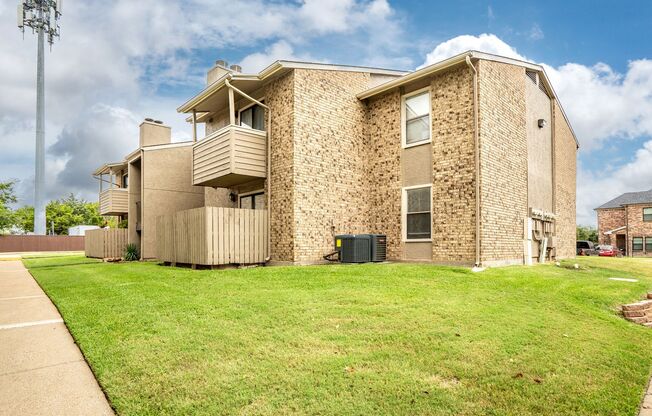 2 beds, 2 baths, 936 sqft, $1,595, Unit 200 Brothers Blvd #6102