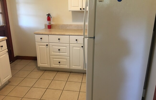 1 bed, 1 bath, $795, Unit # #D