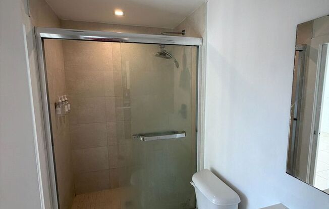 2 beds, 1 bath, 550 sqft, $1,995, Unit 821-205