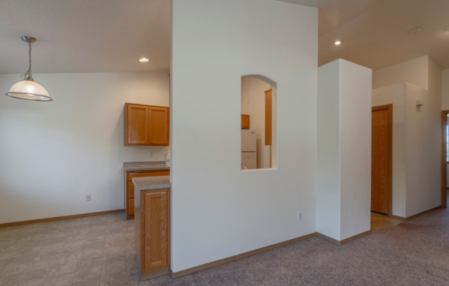2 BEDROOM 1 BATH 8-PLEX APARTMENTS LOCATED IN INDEPENDENCE