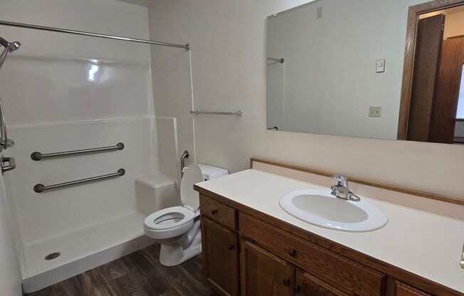 1 bed, 1 bath, 676 sqft, $875, Unit 305