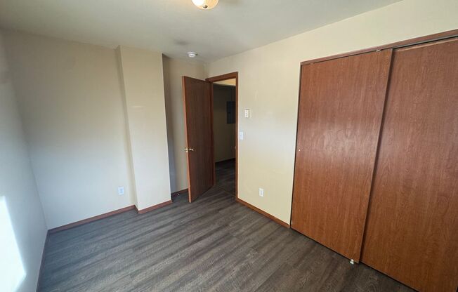 2 beds, 1 bath, 750 sqft, $1,125, Unit 6527