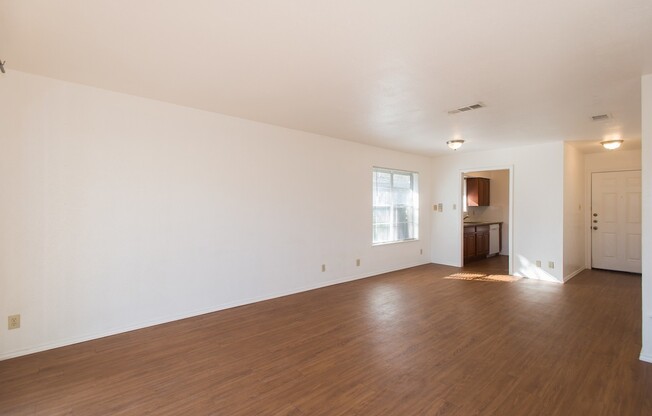 North Austin Duplex, Single Story