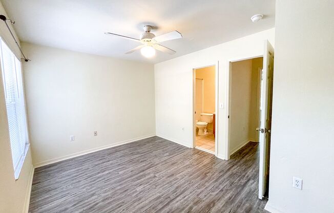 2 beds, 2.5 baths, $1,600, Unit Unit 4