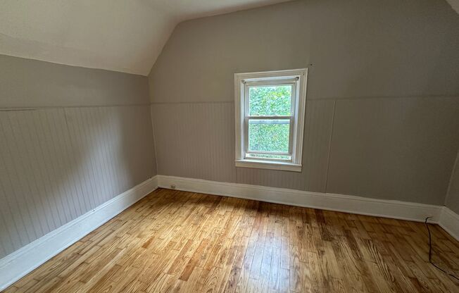 209 Gold NW - Apt 2 - Upper Unit – Great West Side Location!