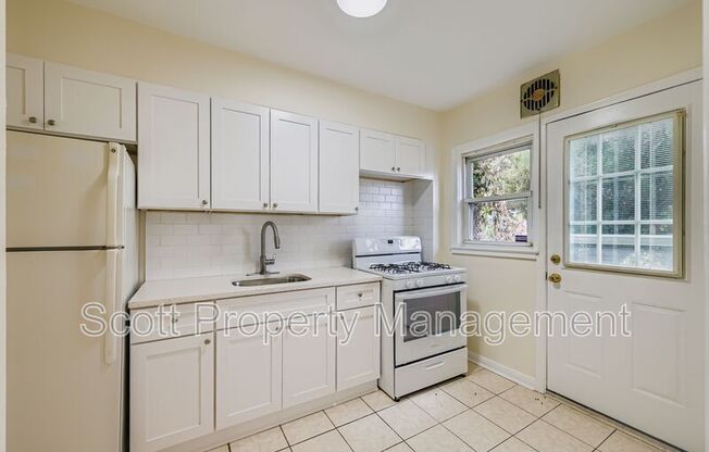 1333 CEDARCROFT RD