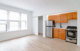 905 915 W CARMEN AVE