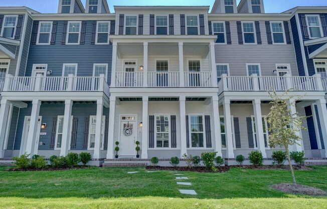 3-Bedroom Townhome w/Attached Garage! Available 07-09-25! Pet Friendly, 400 Yards To Beaches!  All Appliances Convey!