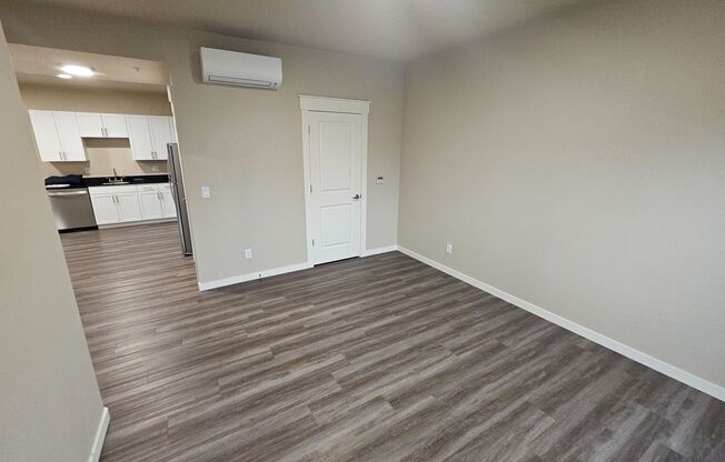 1 bed, 1 bath, 707 sqft, $1,595, Unit 303