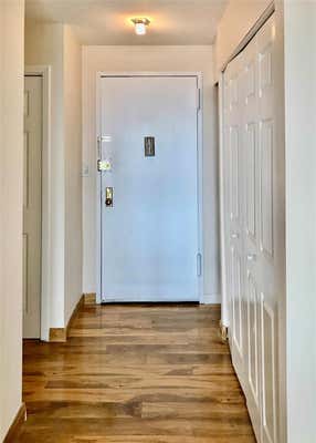 Studio, 1 bath, $2,000, Unit 4 D