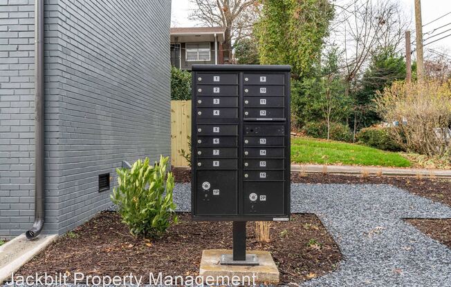 1 bedroom luxury apartments AMAZING VIRGINIA HIGHLANDS LOCATION! Steps to shops and restaurants!