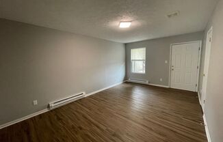 2 beds, 1 bath, 765 sqft, $879, Unit 14