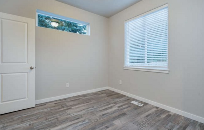 Modern 4-Bedroom Home with Den & Luxurious Primary Suite