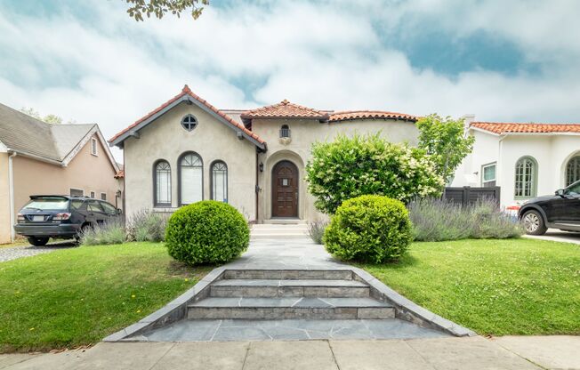 6 Bedroom Home and ADU for Rent in Los Feliz Neighborhood