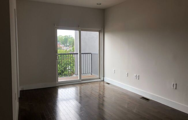 2 beds, 2 baths, 900 sqft, $2,200, Unit D2