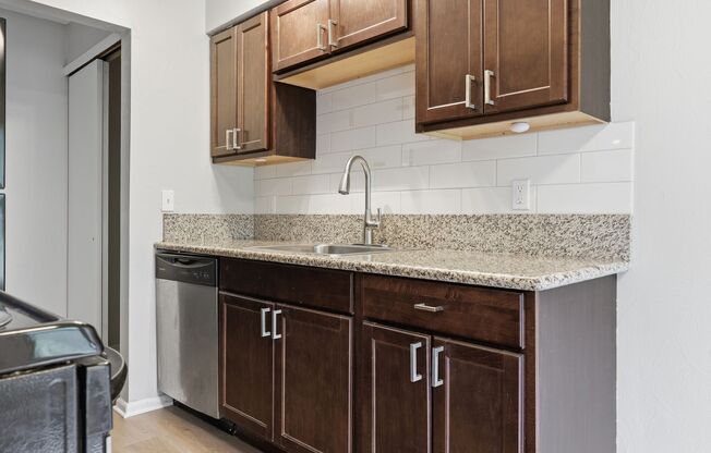 2 beds, 1 bath, 900 sqft, $1,539, Unit 220
