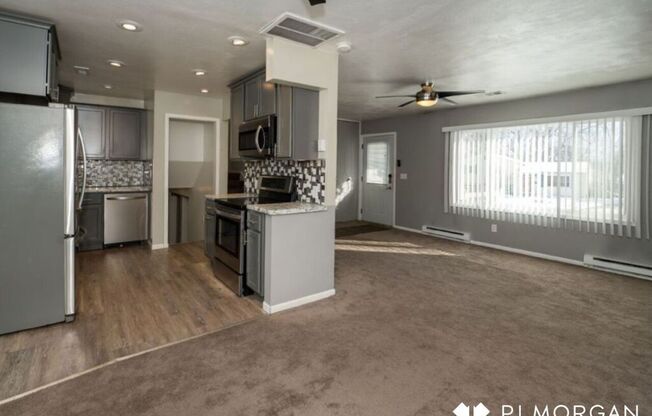 3 bedroom, 1.5 bath House For Lease