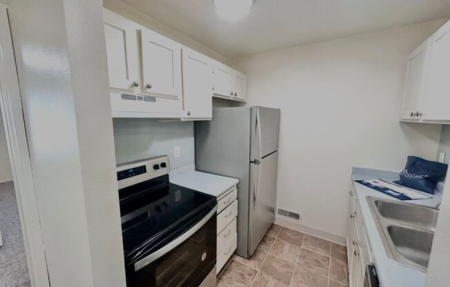 2 beds, 1 bath, 970 sqft, $1,349, Unit 39 PR